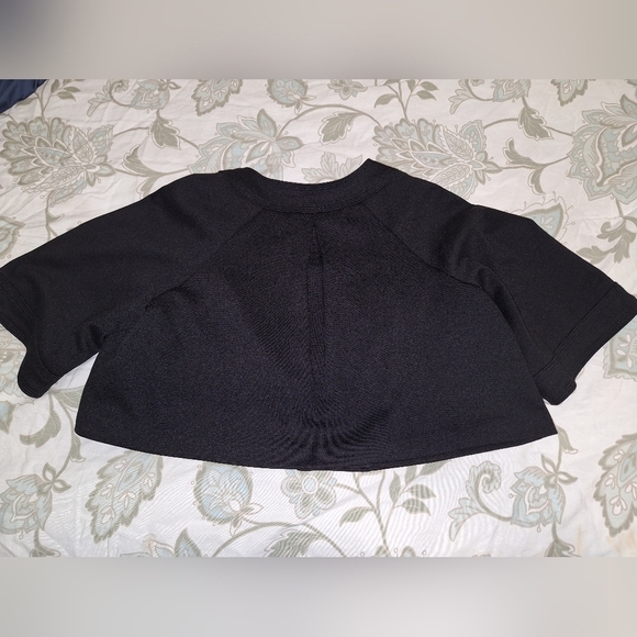 This is a Talbots Petites black cropped split hem top. It's in EUC. - Picture 6 of 6